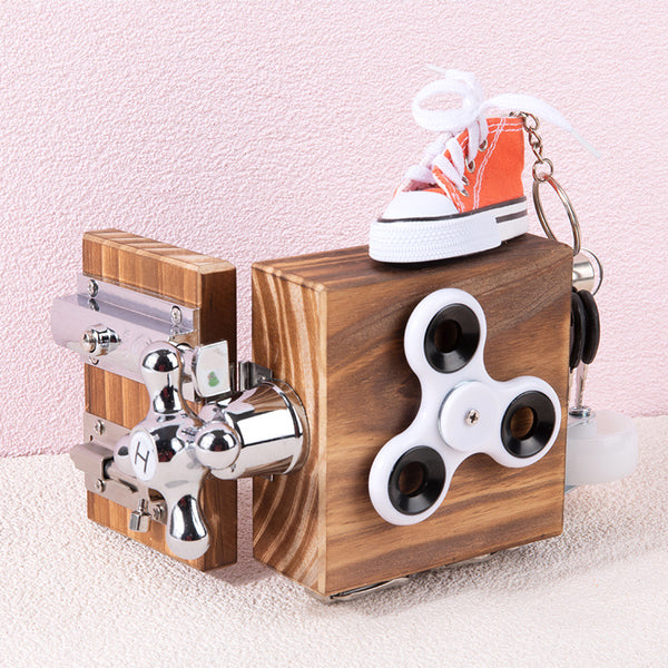 Load image into Gallery viewer, Montessori Multifunctional Busy Block Busy Board- CNF7
